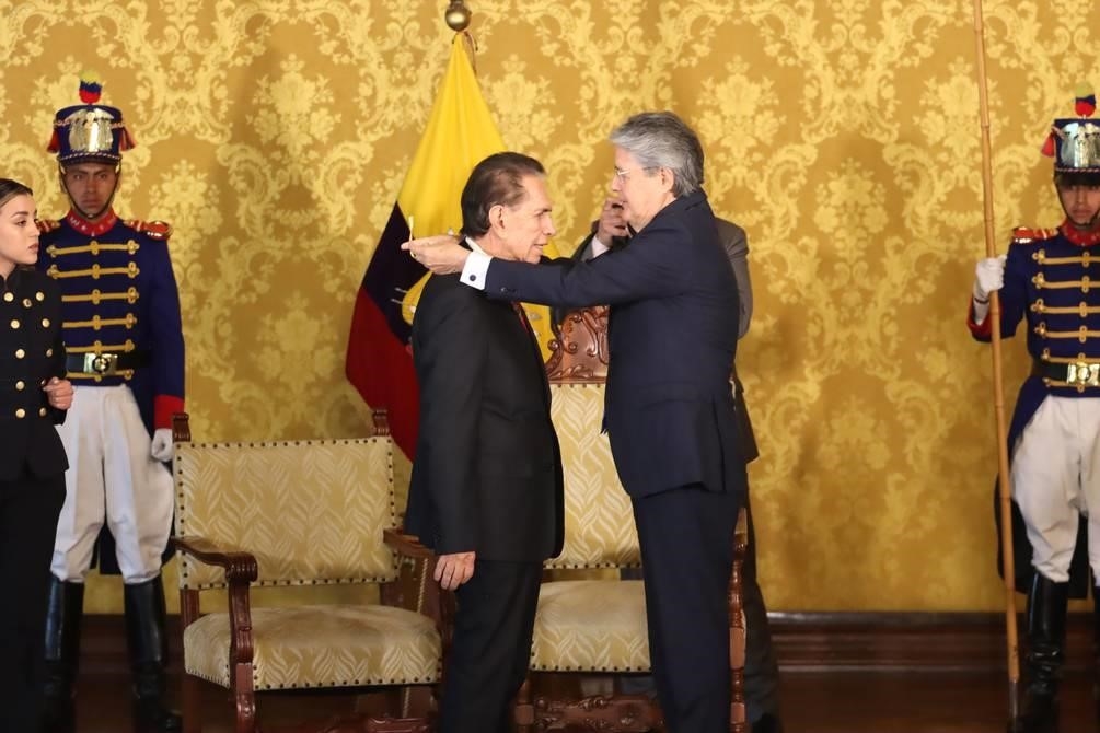 En más de dos años de mandato, el presidente Guillermo Lasso ha conferido 72 condecoraciones a personajes locales e internacionales